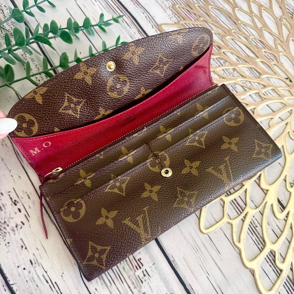 Louis Vuitton Emillie Monogram Wallet - Picture 3 of 9